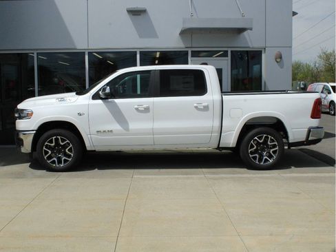 New 2026 RAM 1500 Laramie AWD/4WD image 5
