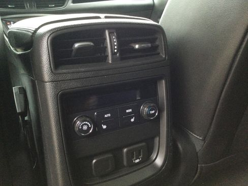 Used 2020 Buick Envision Essence image 8