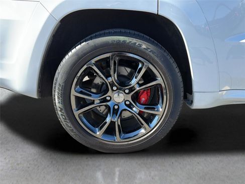 Used 2015 Jeep Grand Cherokee SRT AWD/4WD image 40