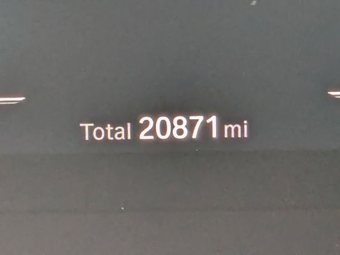 Used 2022 BMW Z4 M40i w/ Driving Assistance Package image 33