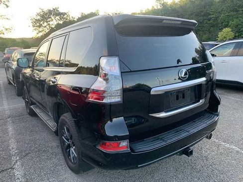 Used 2023 Lexus GX 460 Premium w/ Premium Package AWD/4WD image 2