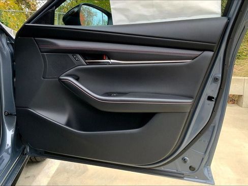 Used 2025 MAZDA MAZDA3 Carbon image 28