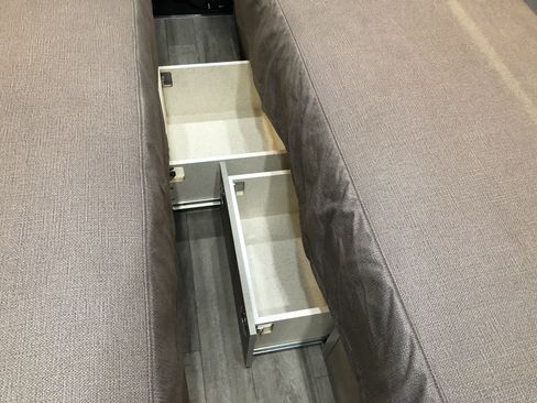 New 2024 RAM ProMaster 3500 w/ Quick Order Package 22H SLT+ FWD image 22