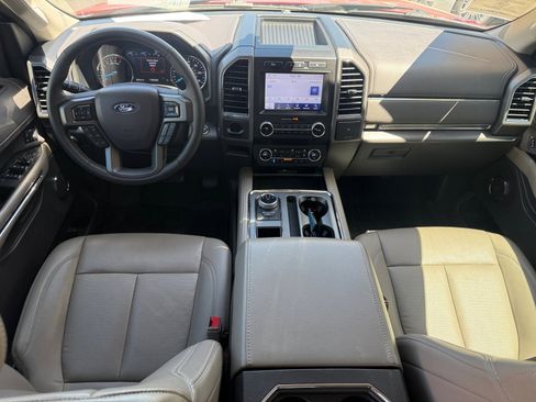 Used 2020 Ford Expedition XLT w/ Equipment Group 202A RWD image 17