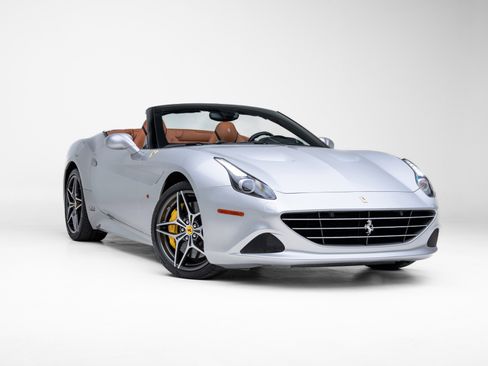 Used 2016 Ferrari California T image 50