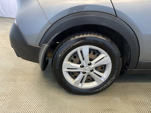 Used 2018 Nissan Kicks S image 29