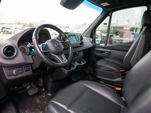 Used 2022 Mercedes-Benz Sprinter 4500 image 12