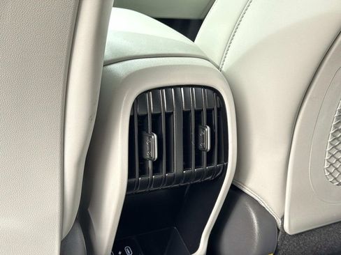 Used 2024 Hyundai Kona Limited image 26