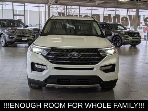 Used 2022 Ford Explorer XLT w/ Equipment Group 202A image 3
