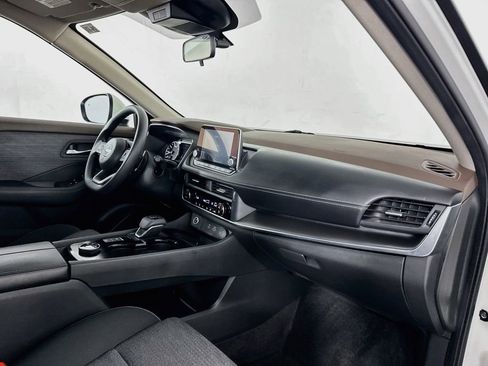 Used 2023 Nissan Rogue SV AWD/4WD image 35