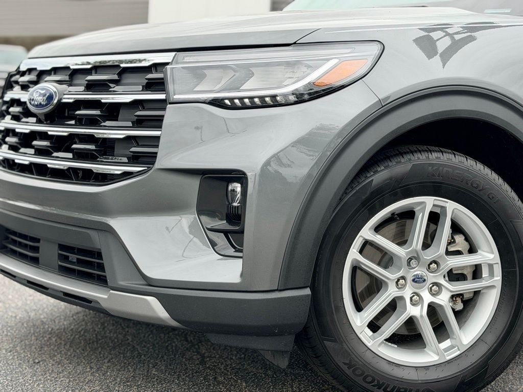 New 2026 Ford Explorer Active w/ Active Comfort Package RWD image 3