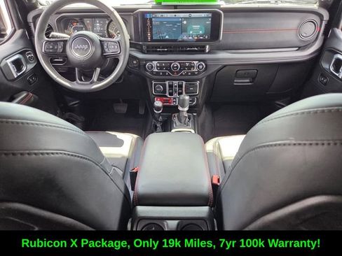 Used 2025 Jeep Wrangler Unlimited Rubicon AWD/4WD image 16