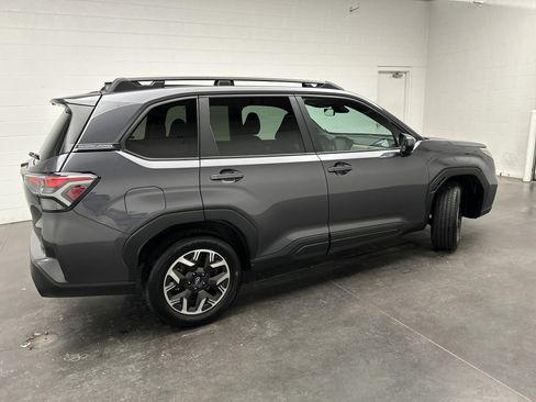 Used 2026 Subaru Forester Premium AWD/4WD image 7