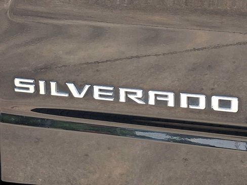 Used 2021 Chevrolet Silverado 1500 LTZ w/ LTZ Premium Package AWD/4WD image 30