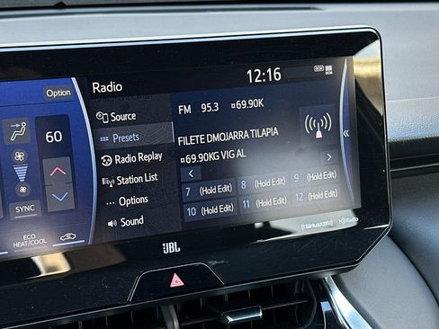 Used 2021 Toyota Venza Limited w/ Carpet Mat Package (TMS) image 17