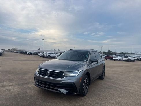 Used 2022 Volkswagen Tiguan S FWD image 8