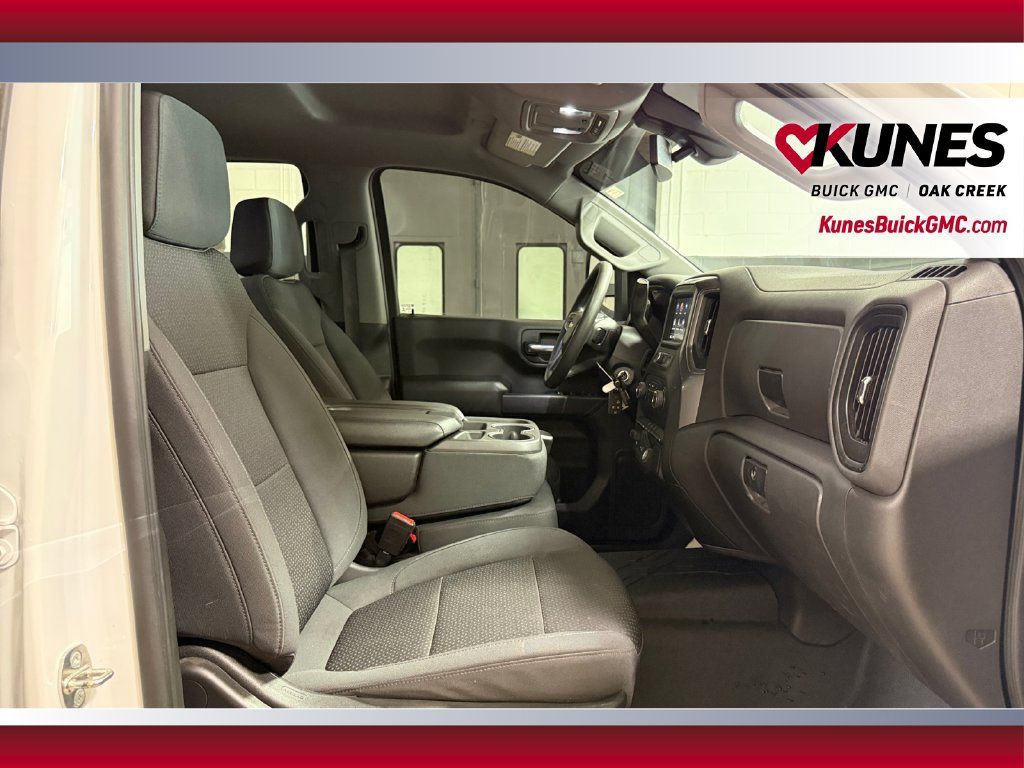 Used 2021 Chevrolet Silverado 1500 Custom w/ Custom Max Trailering Package AWD/4WD image 35
