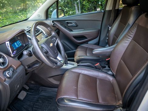 Used 2015 Chevrolet Trax LTZ FWD image 26