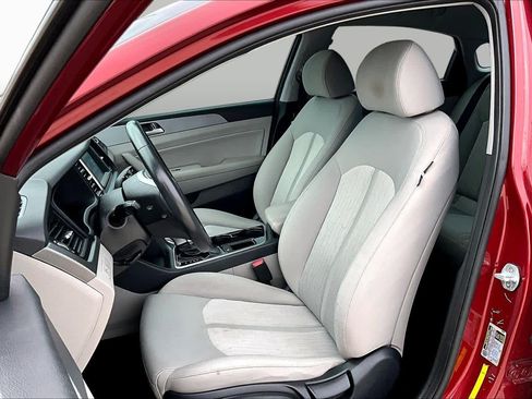 Used 2018 Hyundai Sonata SE FWD image 8