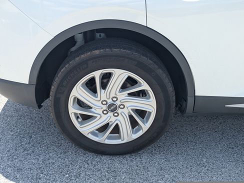 Used 2022 Lincoln Corsair FWD image 11