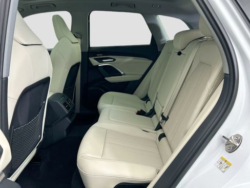 Certified 2025 Audi Q5 Premium Plus w/ Premium Plus AWD/4WD image 21