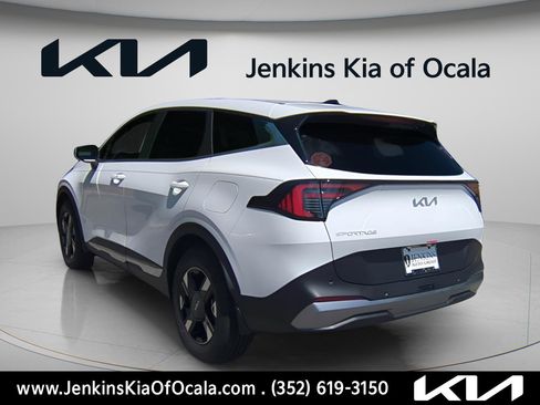 New 2026 Kia Sportage LX FWD image 5