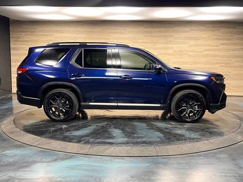 Used 2025 Honda Pilot Touring image 32