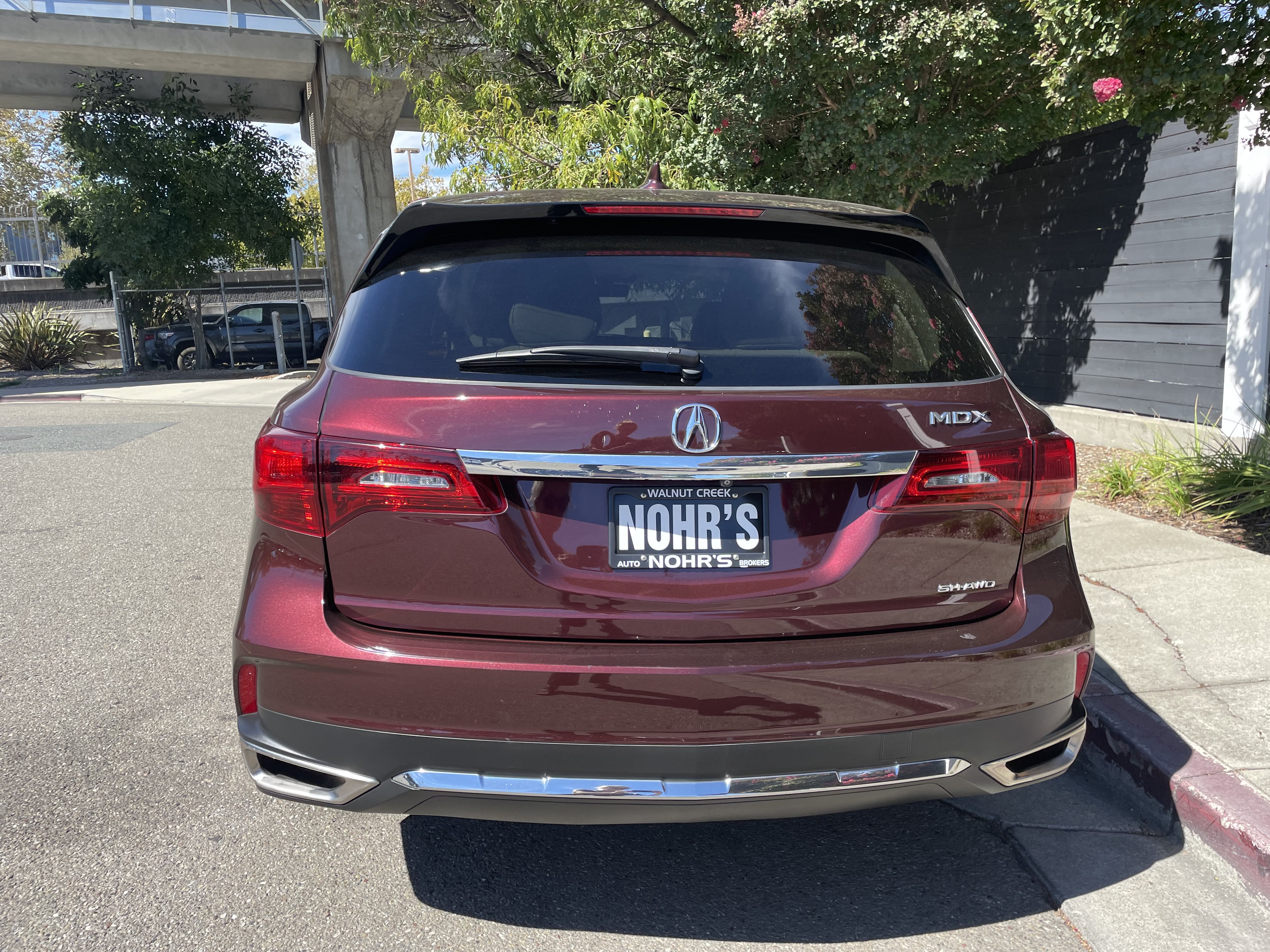 Used 2017 Acura MDX w/ Technology Package AWD/4WD image 8