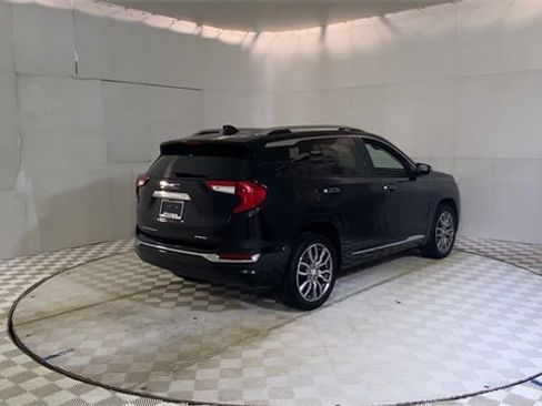 Used 2022 GMC Terrain Denali image 8
