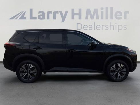 Certified 2021 Nissan Rogue SV image 6