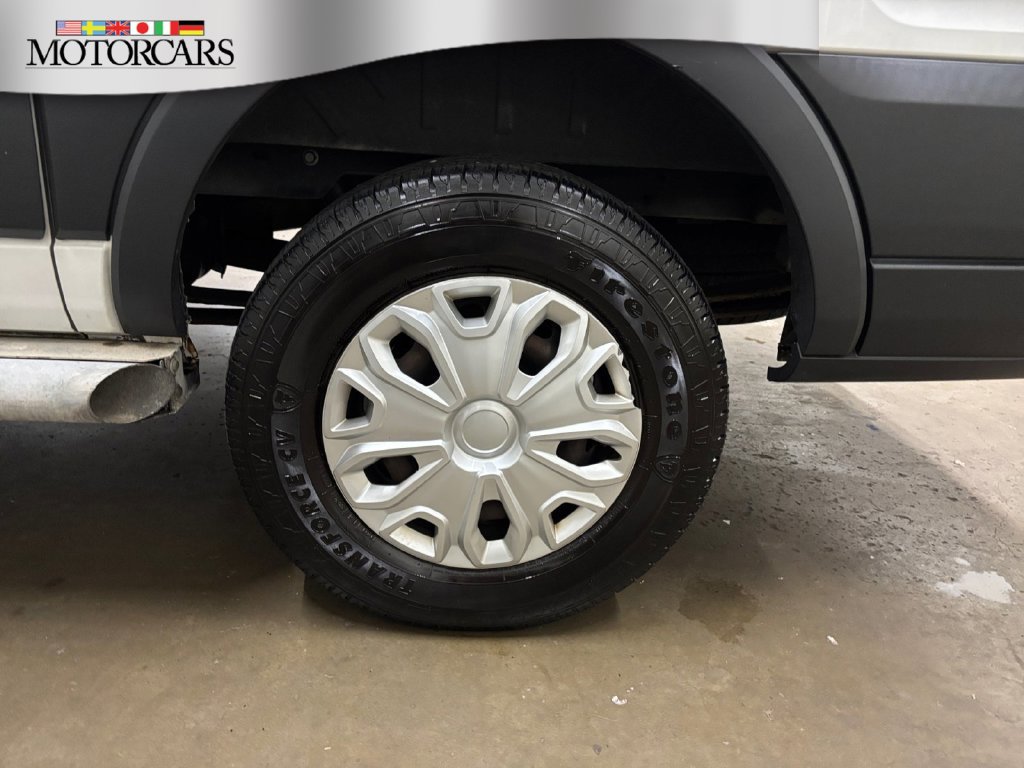 Used 2015 Ford Transit 250 130 Low Roof w/ Exterior Upgrade Package RWD image 32