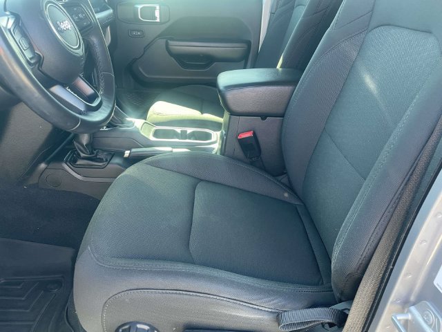 Used 2019 Jeep Wrangler Unlimited Sport S AWD/4WD image 14