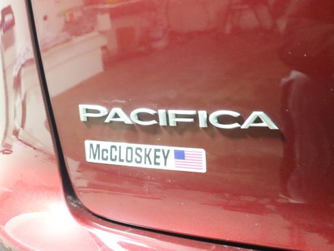 Used 2022 Chrysler Pacifica Pinnacle AWD/4WD image 9