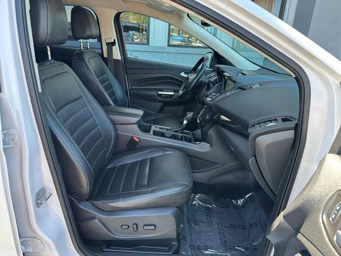 Used 2017 Ford Escape Titanium w/ Equipment Group 301A AWD/4WD image 35