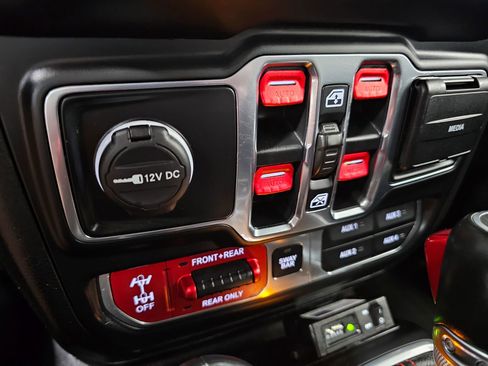 Used 2020 Jeep Wrangler Unlimited Rubicon AWD/4WD image 49