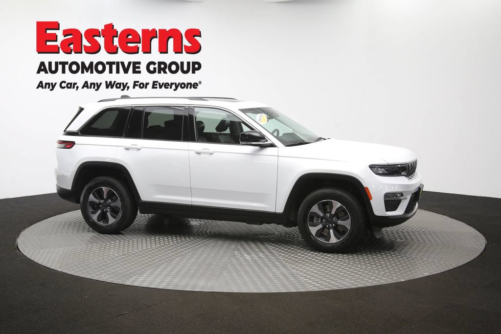 Used 2022 Jeep Grand Cherokee Limited 4xe w/ Luxury Tech Group II AWD/4WD image 52
