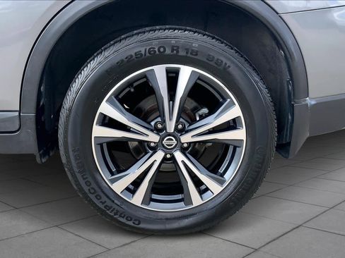 Used 2017 Nissan Rogue SL w/ SL Premium Package image 11