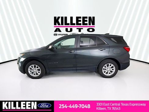 Used 2020 Chevrolet Equinox LS w/ LS Convenience Package image 4