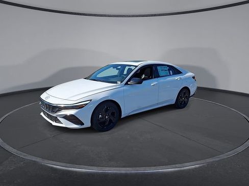 New 2026 Hyundai Elantra SEL Sport Premium FWD image 5