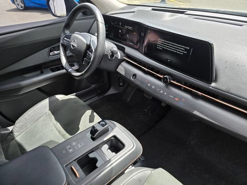 Used 2023 Nissan Ariya AWD image 12