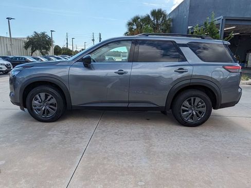 Used 2026 Nissan Pathfinder SV FWD image 8
