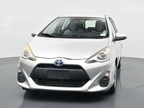 Used 2016 Toyota Prius C One FWD image 2