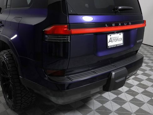 Used 2025 Lexus GX 550 w/ Accessory Package (2T) image 63