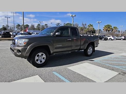 Used 2011 Toyota Tacoma PreRunner w/ SR5 Pkg #2 image 23