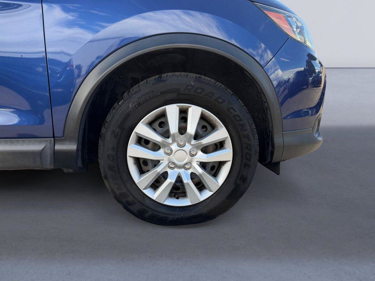 Used 2019 Nissan Rogue Sport S AWD/4WD image 14