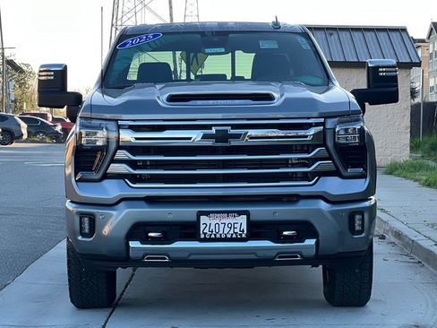 Used 2025 Chevrolet Silverado 2500 High Country w/ High Country Premium Package image 9