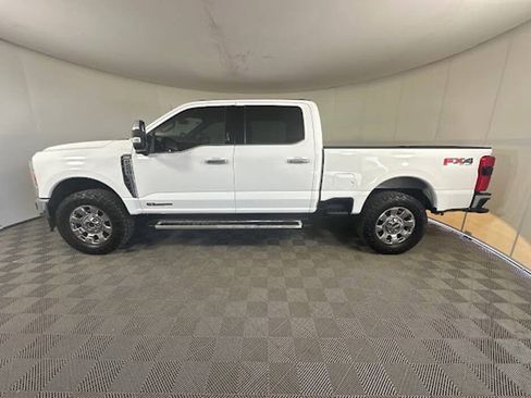 Used 2023 Ford F250 Lariat w/ Chrome Package image 7