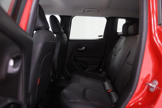 Used 2023 Jeep Renegade Trailhawk w/ Trailhawk Elite Group AWD/4WD image 29