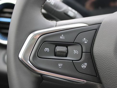 New 2026 Chevrolet Trax LT FWD image 31