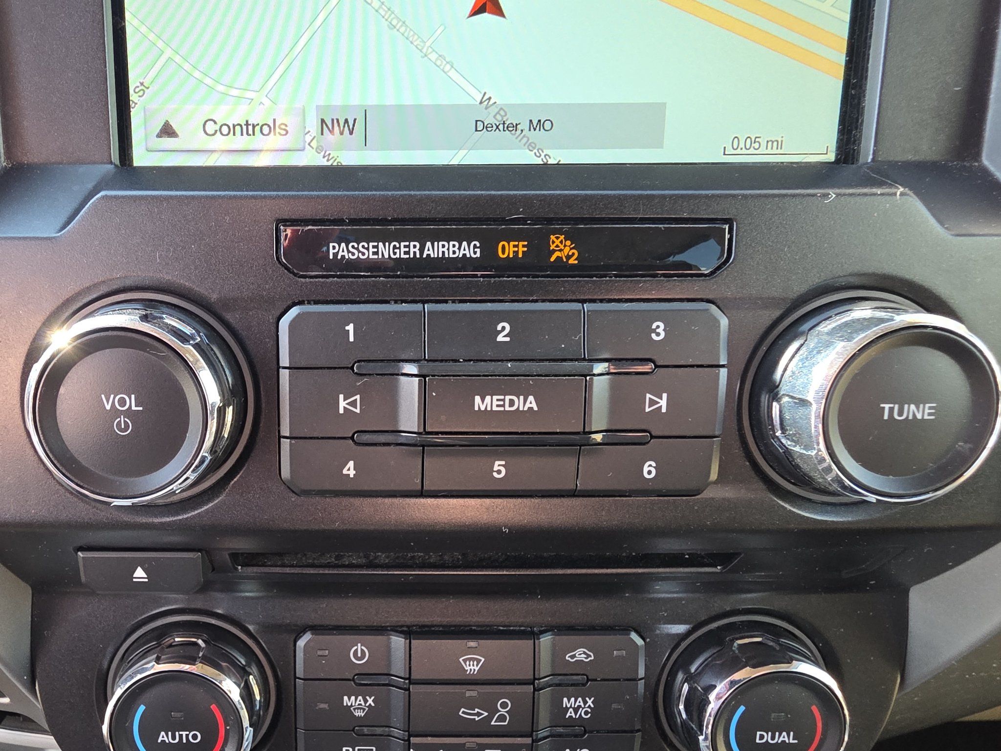 Used 2018 Ford F150 Lariat AWD/4WD image 30